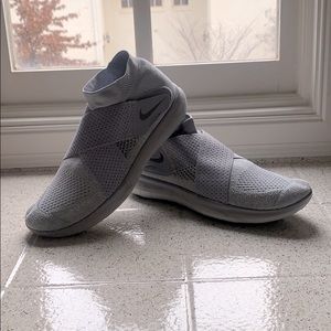 NIKE FREE RN MOTION FLYKNIT 2017